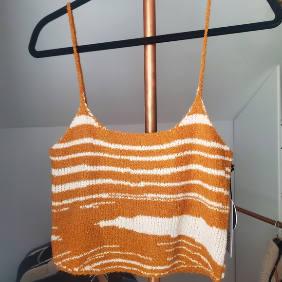 NEW WITH TAGS Amuse Society Cropped Knit Tank Med - Picture 3 of 3